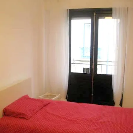 With 3 Bedrooms In With Balcony And Wifi Lissabon